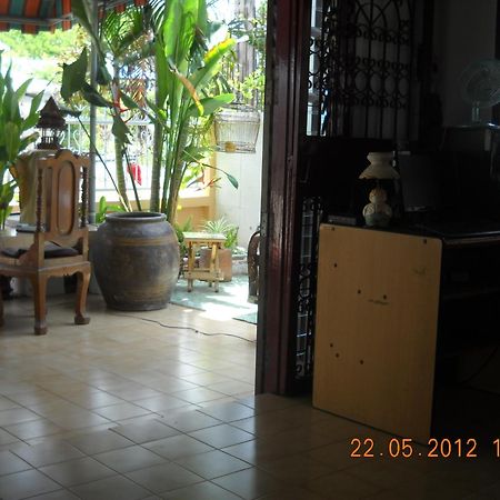 Srikrung Guesthouse Phra Nakhon Si Ayutthaya Esterno foto