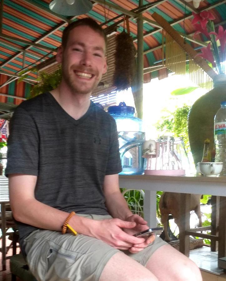 Srikrung Guesthouse Phra Nakhon Si Ayutthaya Esterno foto