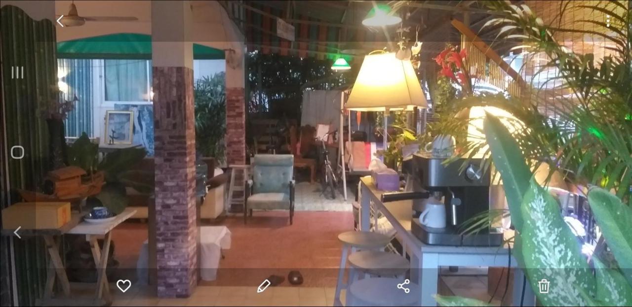 Srikrung Guesthouse Phra Nakhon Si Ayutthaya Esterno foto