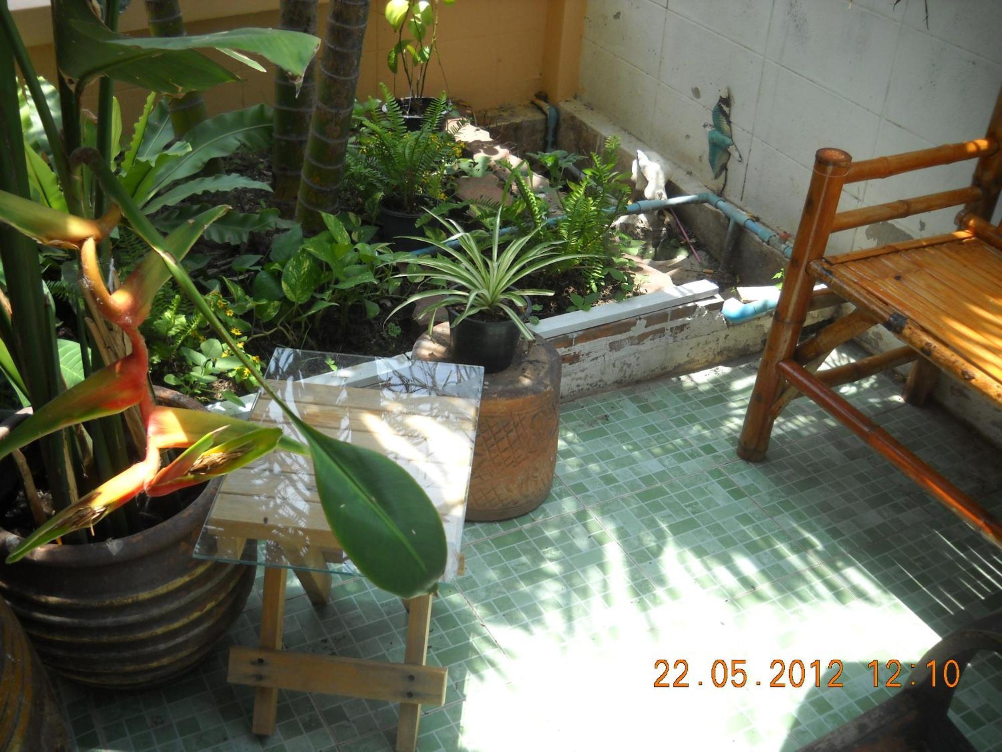 Srikrung Guesthouse Phra Nakhon Si Ayutthaya Esterno foto