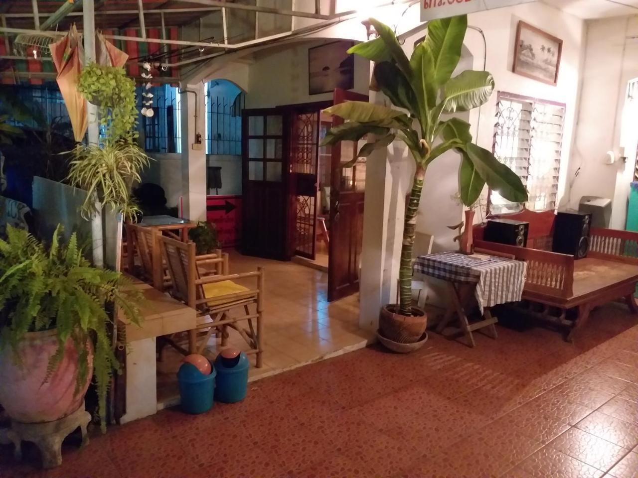 Srikrung Guesthouse Phra Nakhon Si Ayutthaya Esterno foto