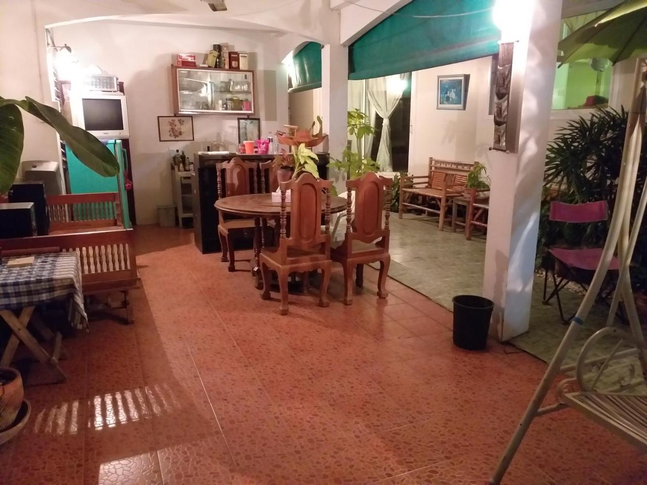 Srikrung Guesthouse Phra Nakhon Si Ayutthaya Esterno foto