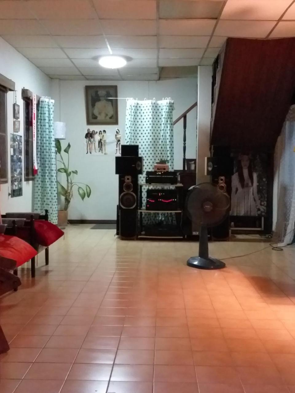 Srikrung Guesthouse Phra Nakhon Si Ayutthaya Esterno foto